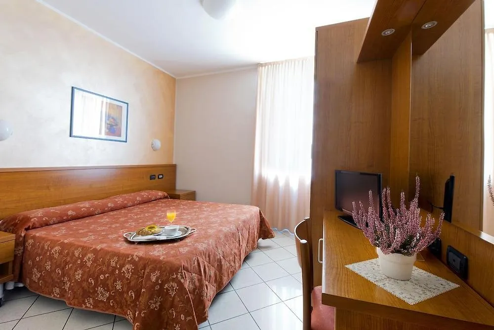 Hotel Stazione Livorno 3*,  Włochy