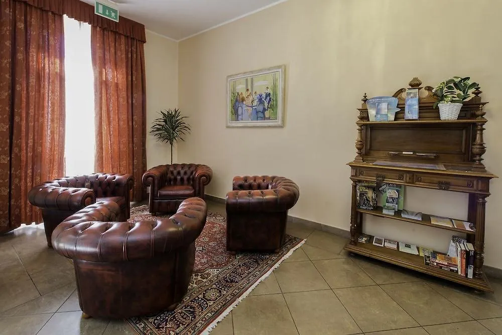 Hotel Stazione Livorno 3*,  Italien